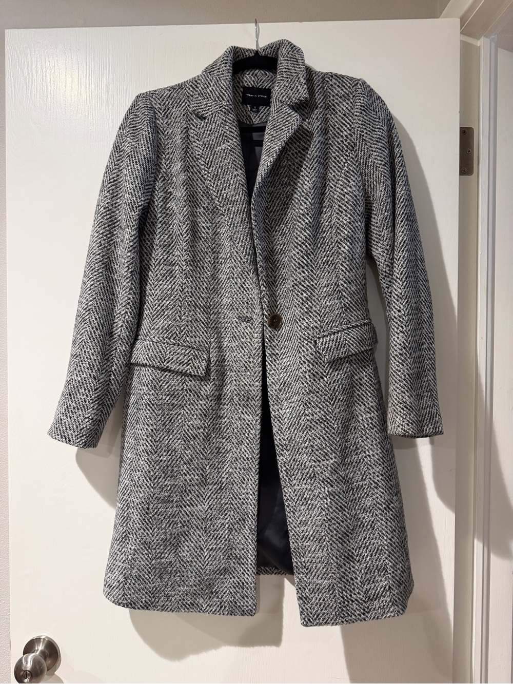 Vici Collection Gray Herringbone Coat